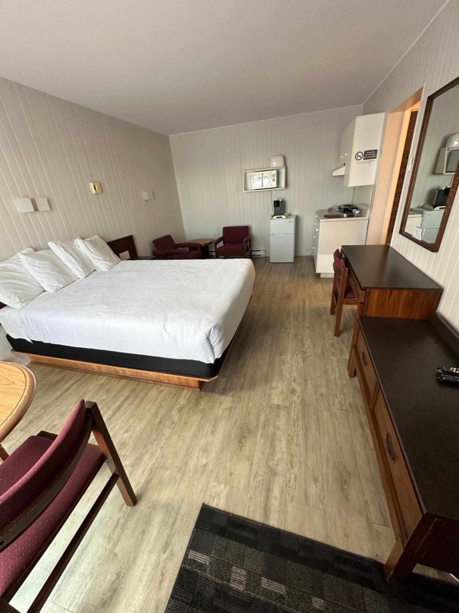 Motel Carleton Sur Mer Exterior photo