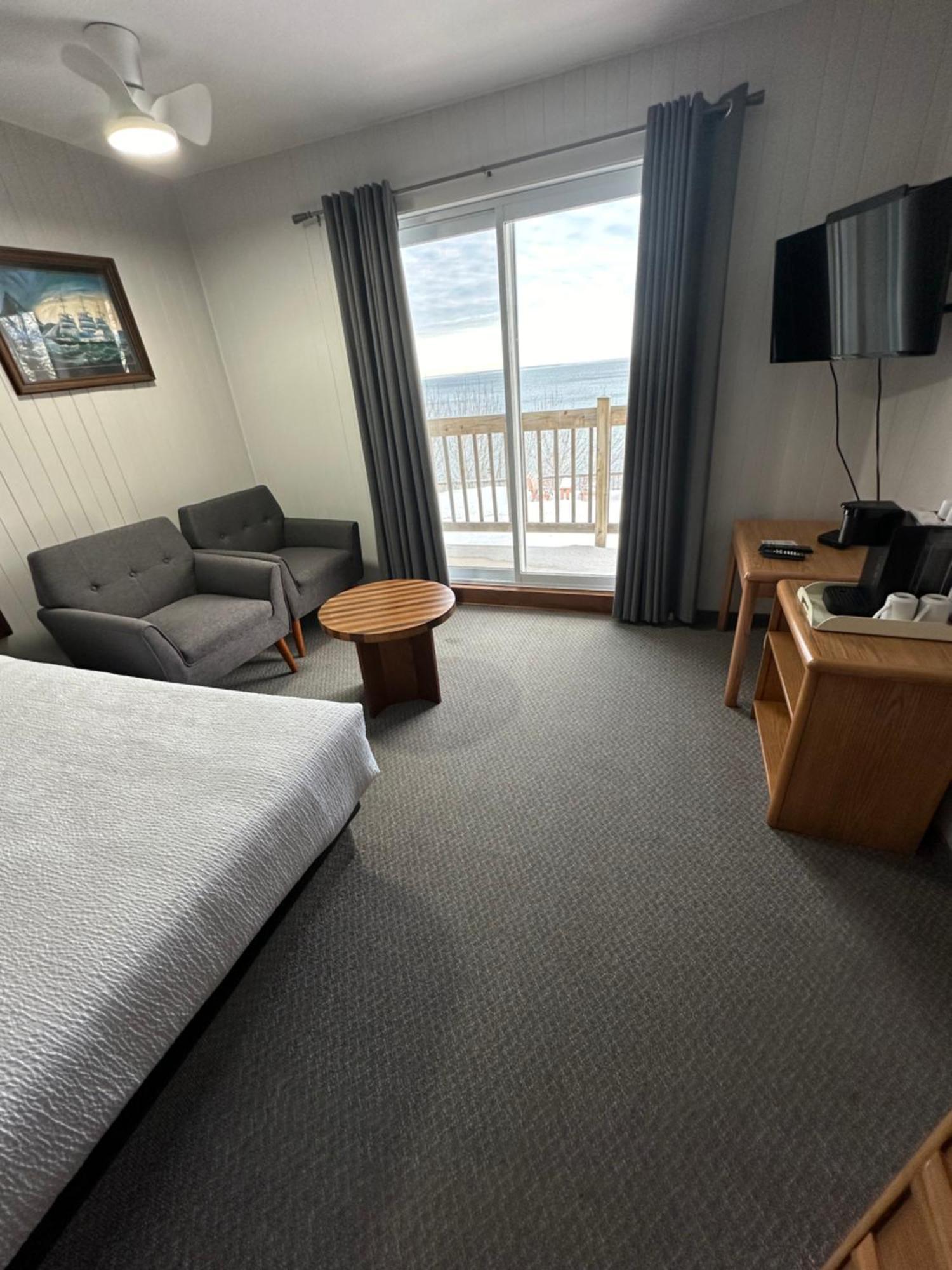 Motel Carleton Sur Mer Exterior photo
