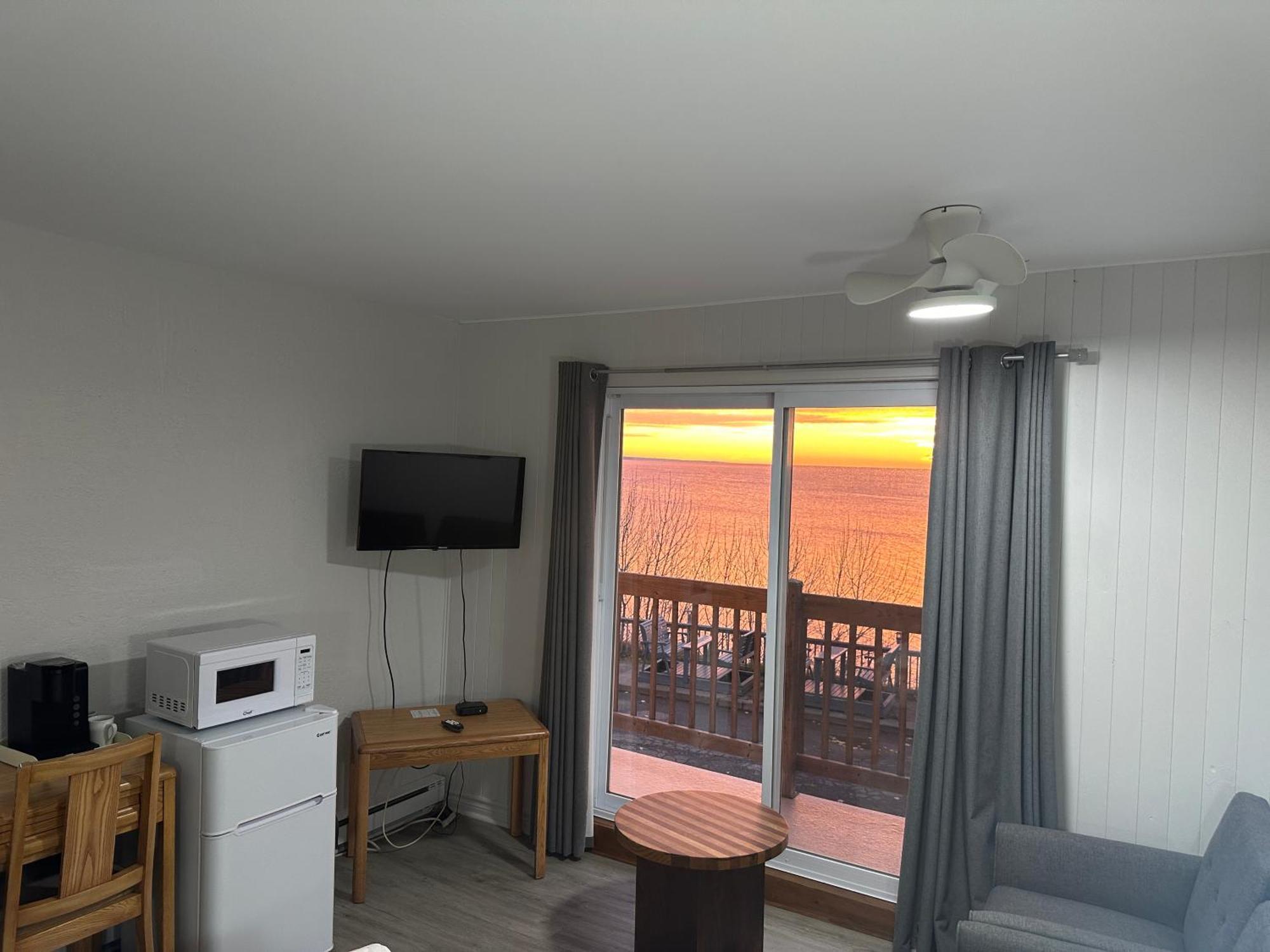 Motel Carleton Sur Mer Exterior photo