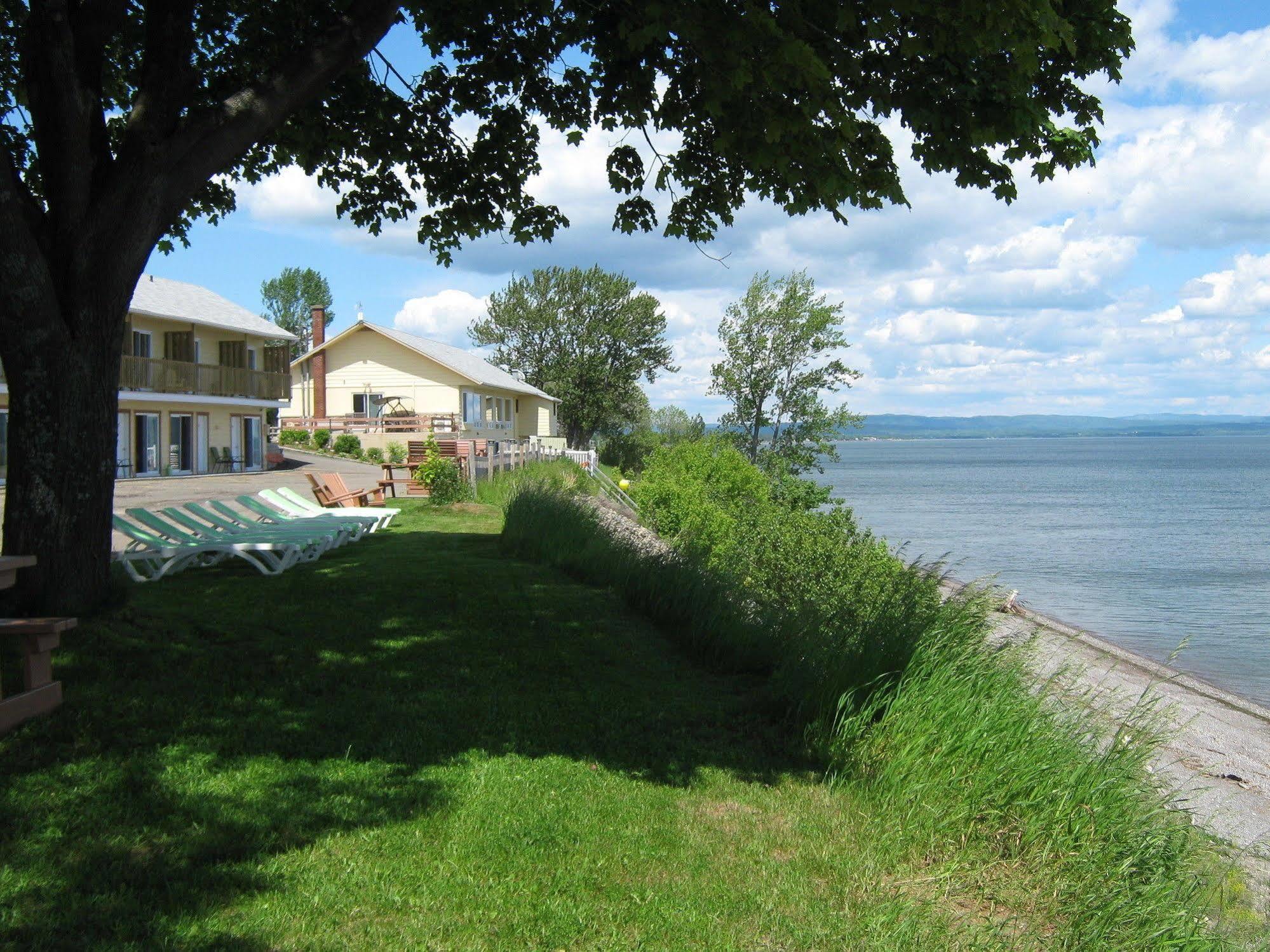 Motel Carleton Sur Mer Exterior photo