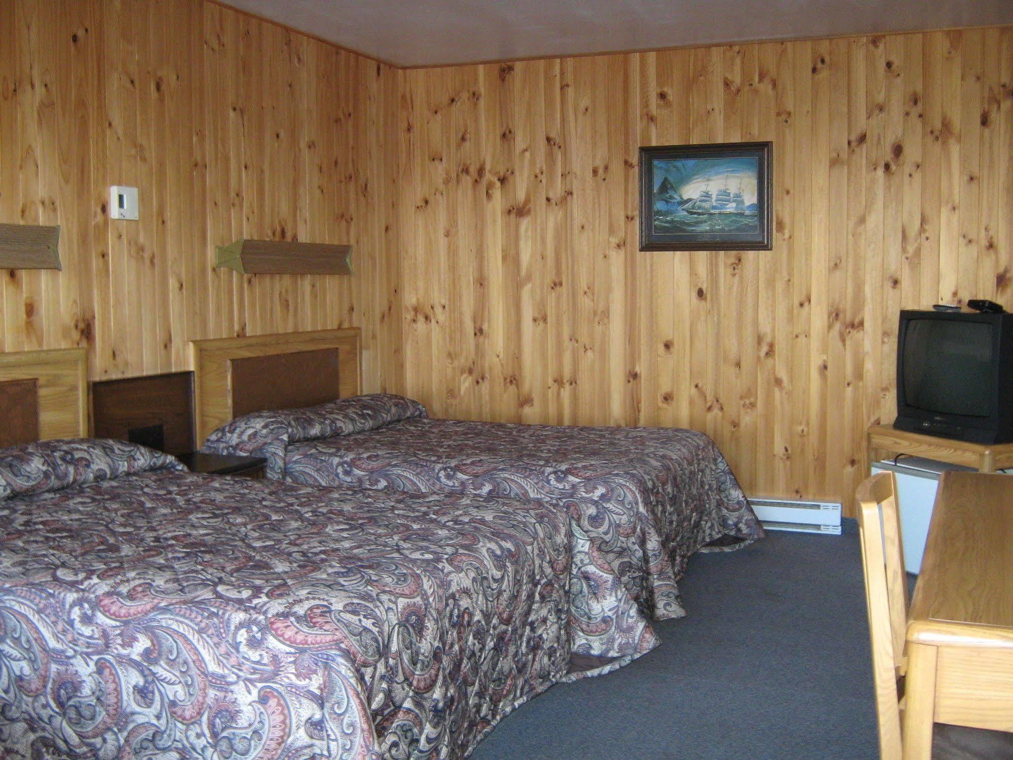 Motel Carleton Sur Mer Exterior photo